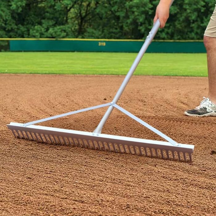 Full view of the ergonomic 69" lightweight handle for easy use of garden tools on various surfaces.